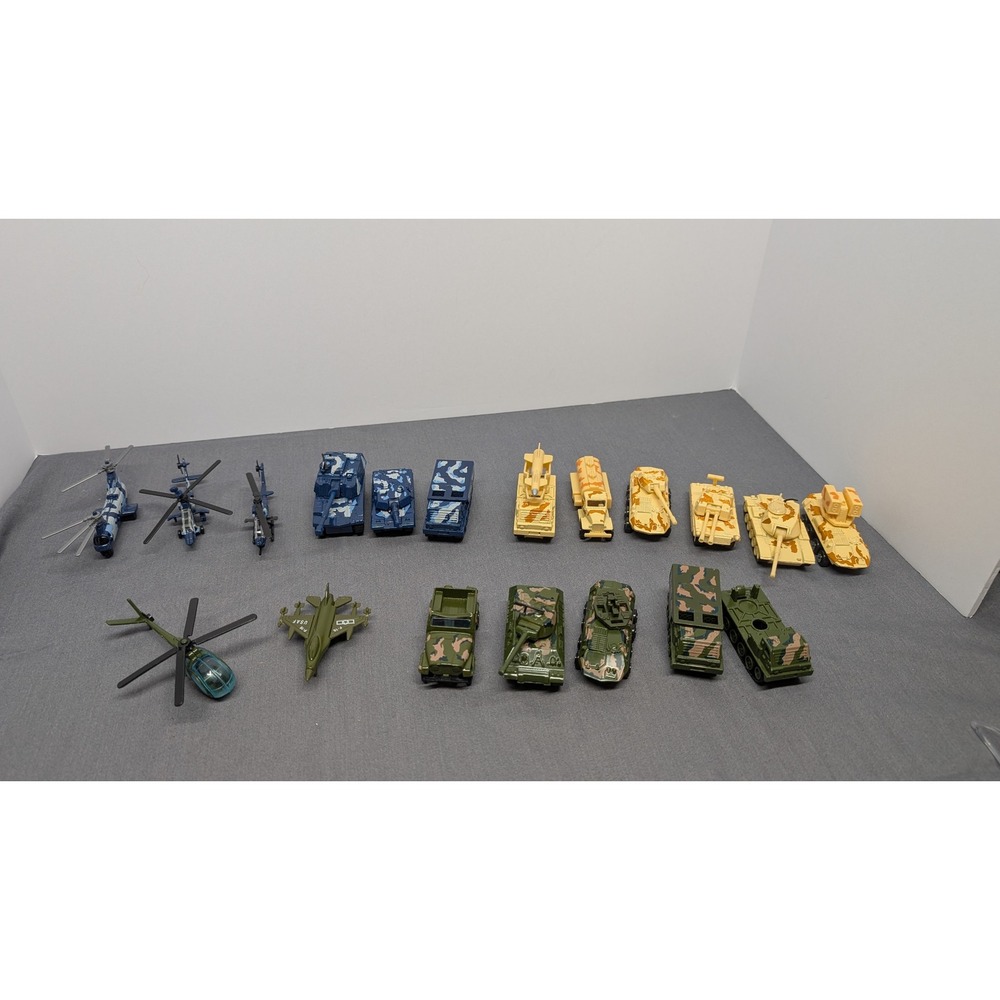 Unbranded Military Diecast Vehicle Lot 19pc Camo Tanks Helicopters Army Toys